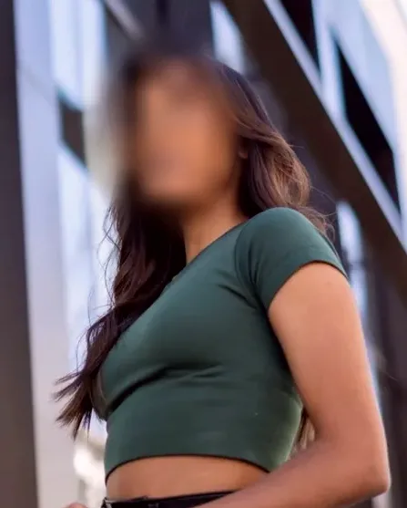 Dilara, 36