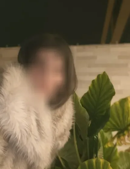 Emma, 36