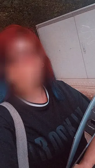 Greta, 27
