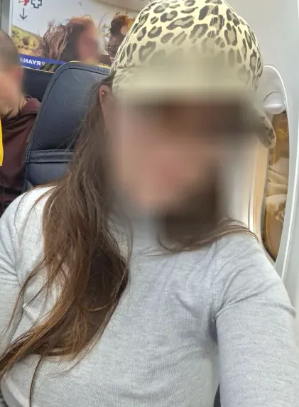 Lara, 33