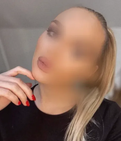 Lucia, 31