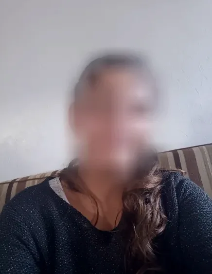 Maja, 25