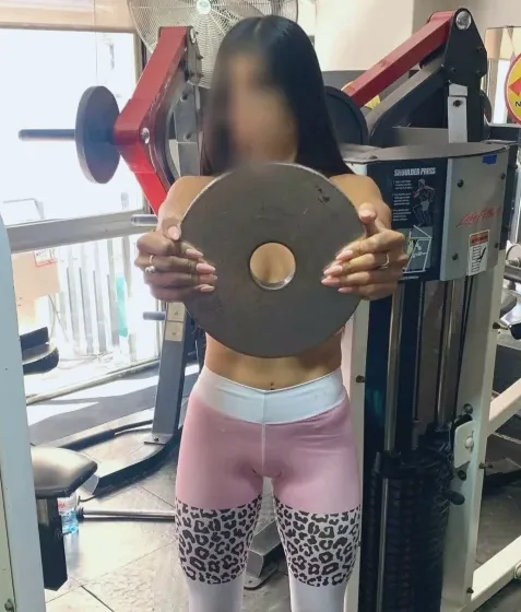 Nadine, 29