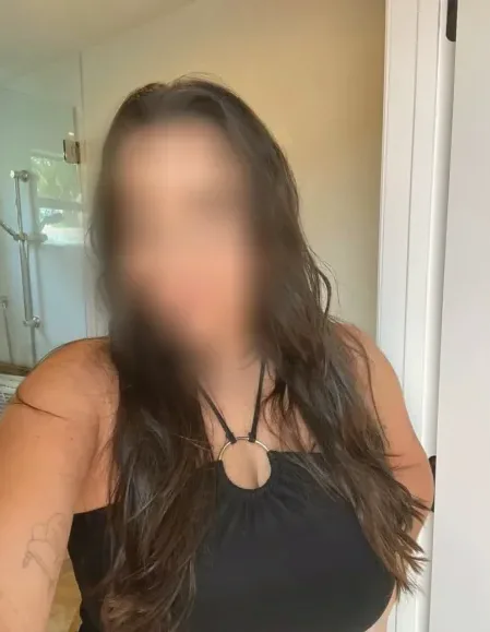 Neele, 36