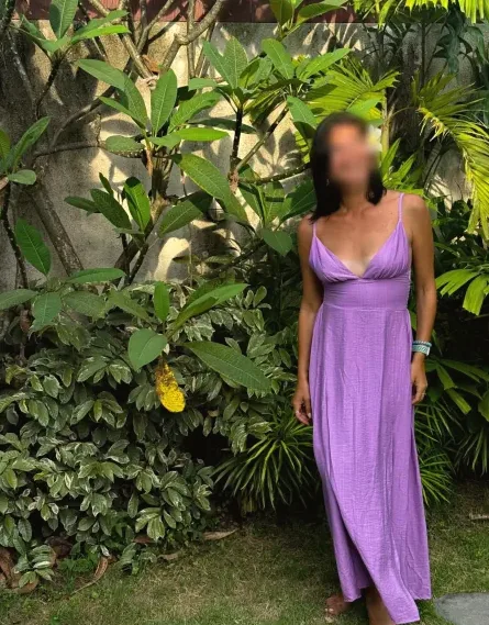 Sabrina, 35