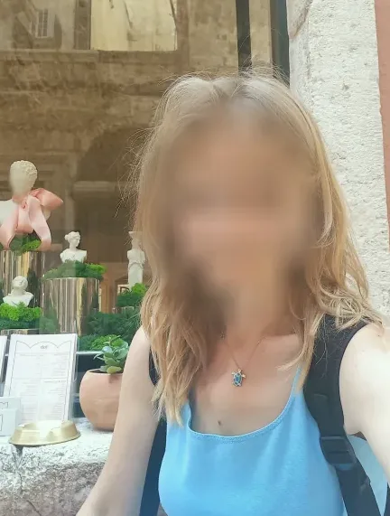 Vanessa, 39