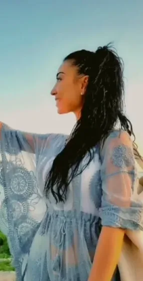 Yasmin, 40
