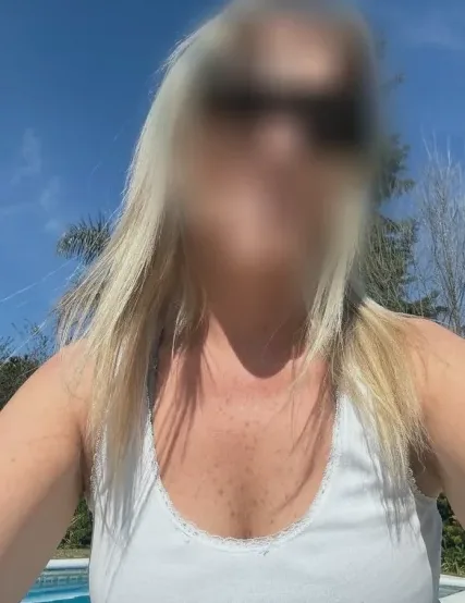 Aylin, 40