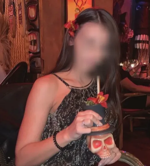 Daniela, 36