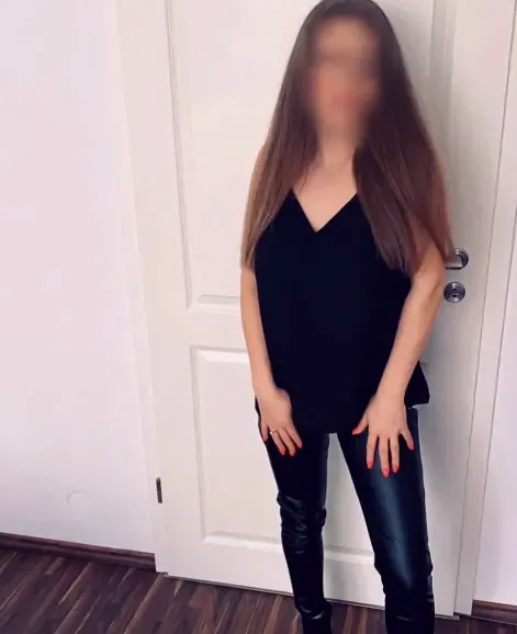 Jessica, 32