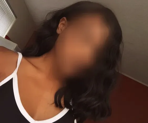 Katrin, 25