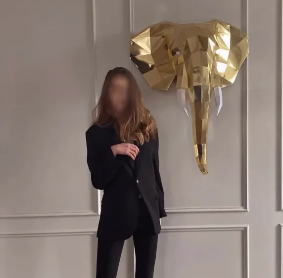 Laura, 33