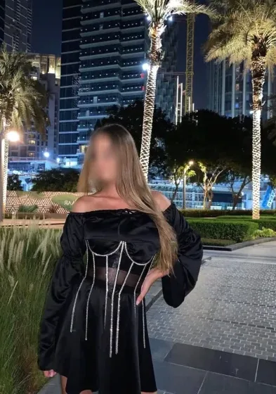 Marina, 40