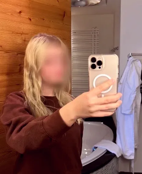 Simone, 20