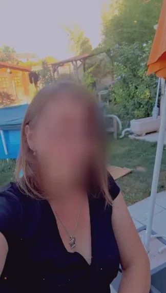 Simone, 37